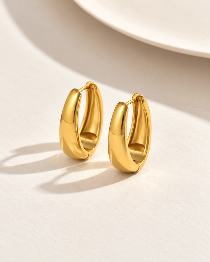 Lucie Oval Hoop Earrings