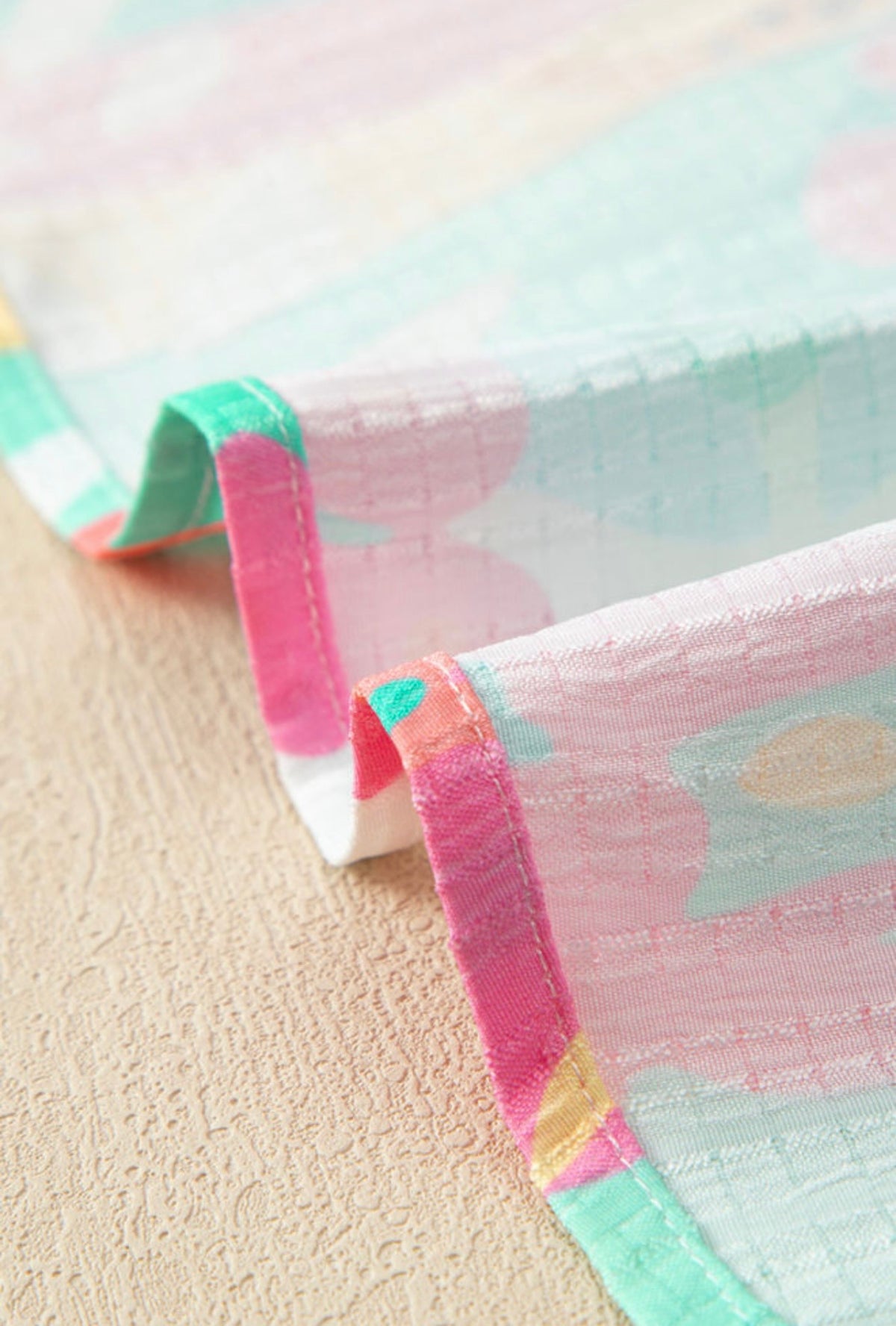 Calathea top fabric and seam detail – Kleur & Co.
