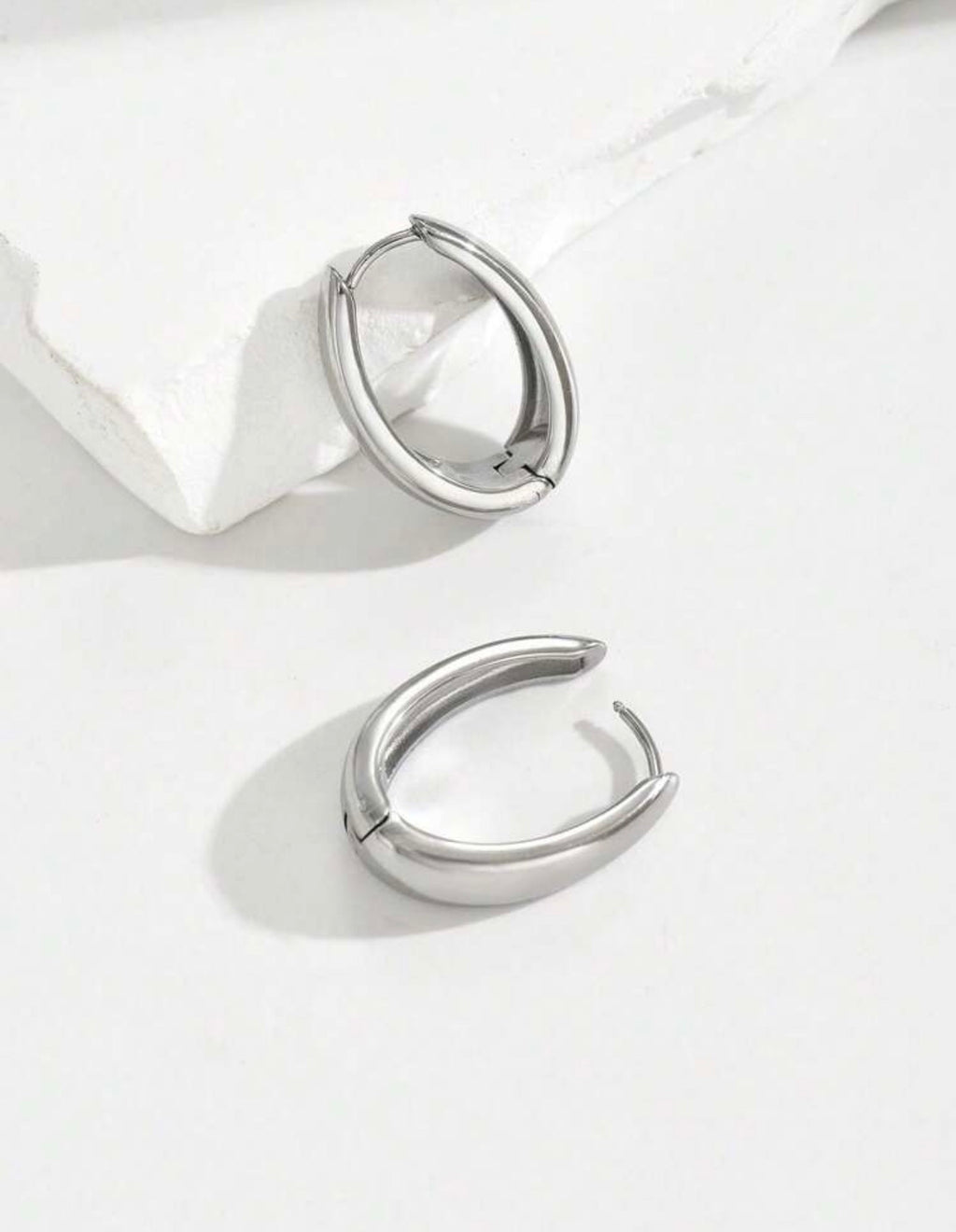 Lucie Oval Hoop Earrings – silver stainless steel hoop earrings