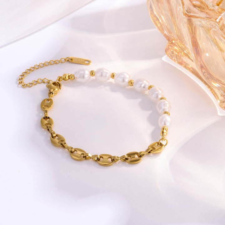Noelle pearl bracelet with gold-tone chain