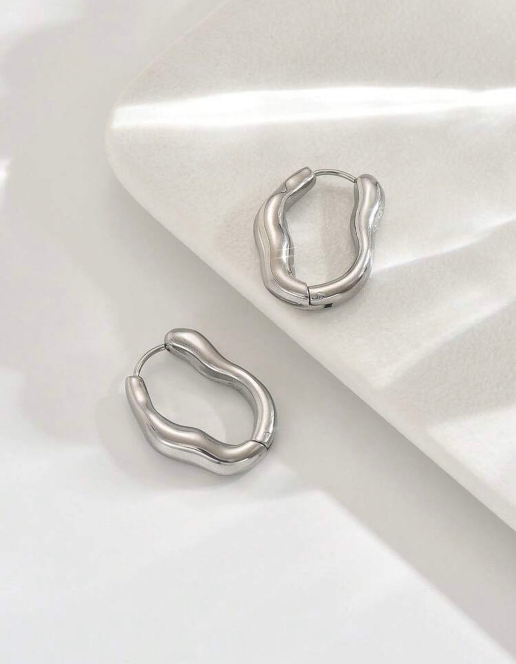 Solène Sculpted Hoop Earrings – silver stainless steel irregular hoops