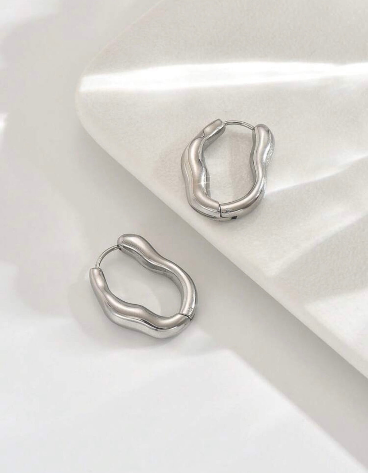 Solène Sculpted Hoop Earrings – silver stainless steel irregular hoops